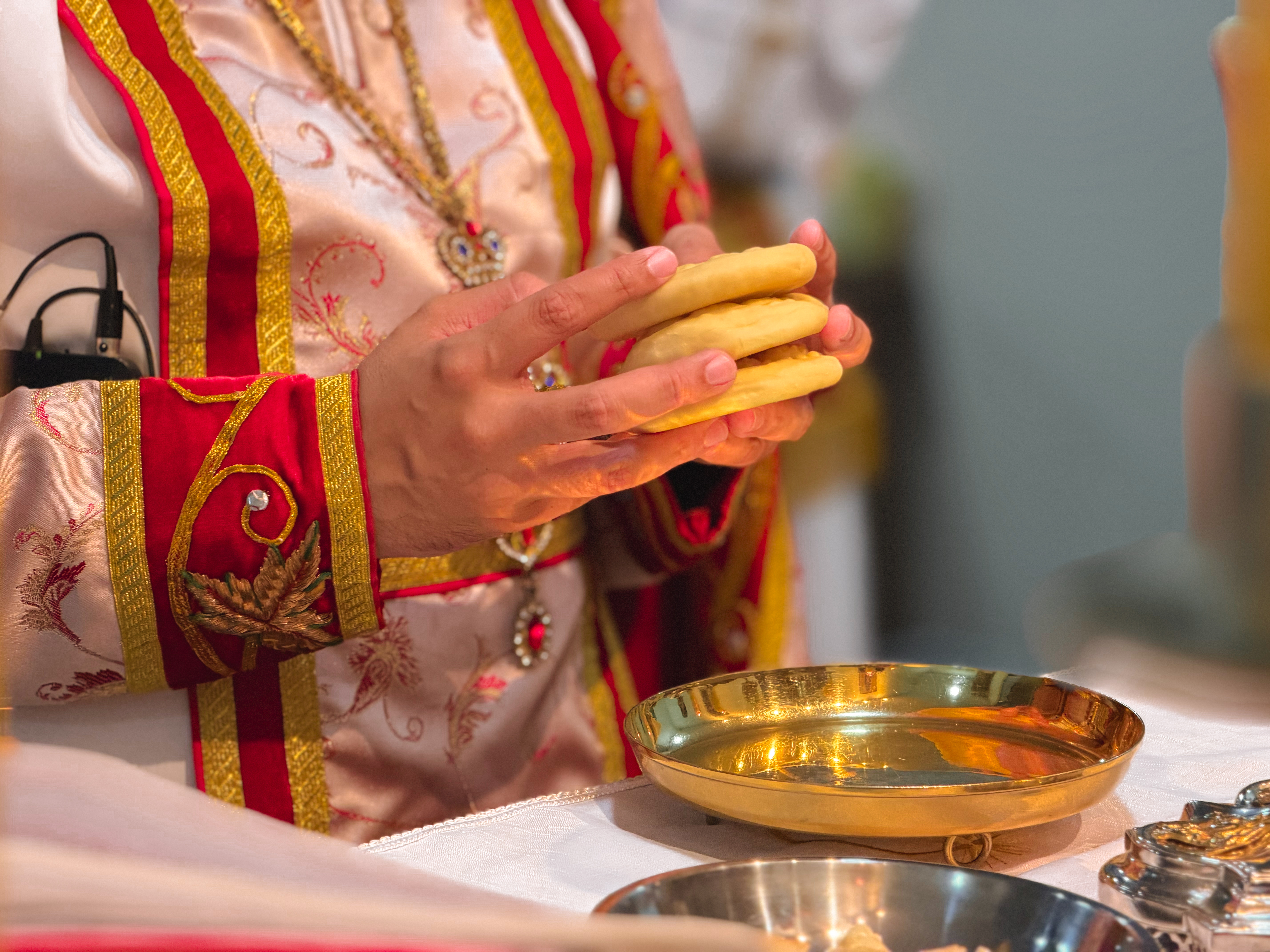 Fotografia mobile de detalhe em evento religioso